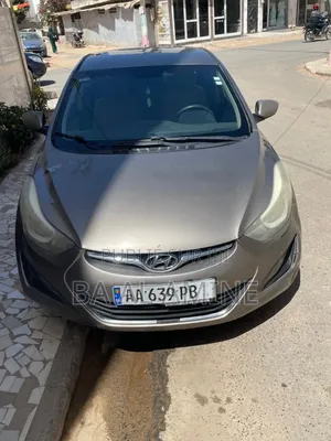 Hyundai Elantra SE 4dr Sedan (1.8L 4cyl 6M) 2015 Gris