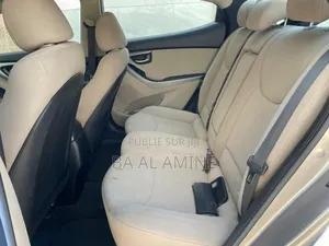 Hyundai Elantra SE 4dr Sedan (1.8L 4cyl 6M) 2015 Gris