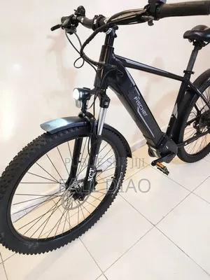 Nouveau Autre 2024 Noir