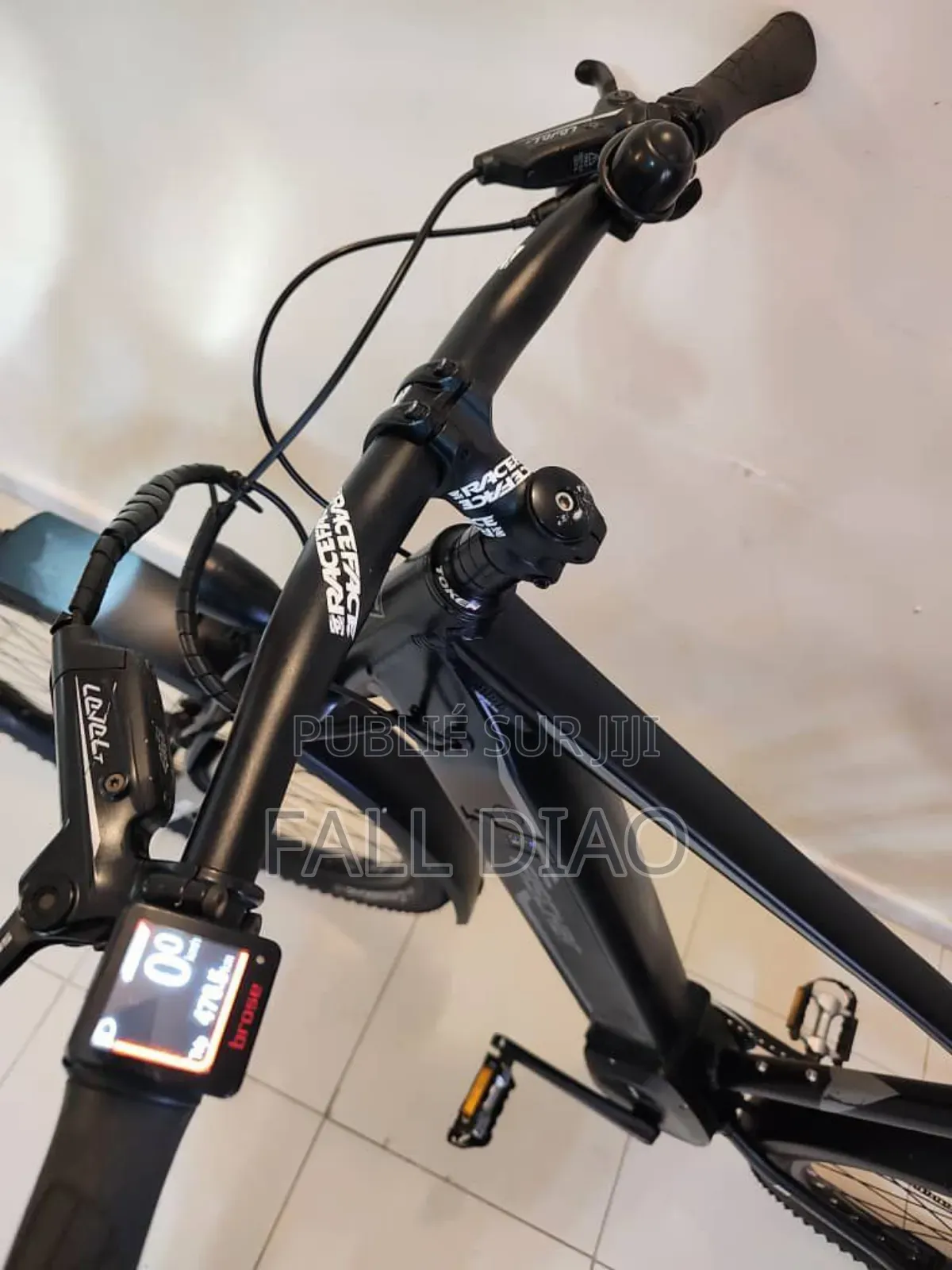 Nouveau Autre 2024 Noir