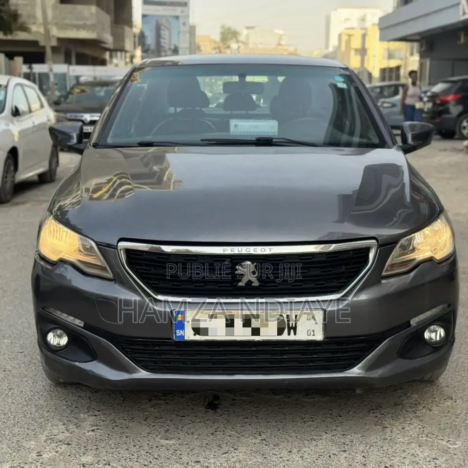 Peugeot 301 2021 Gris