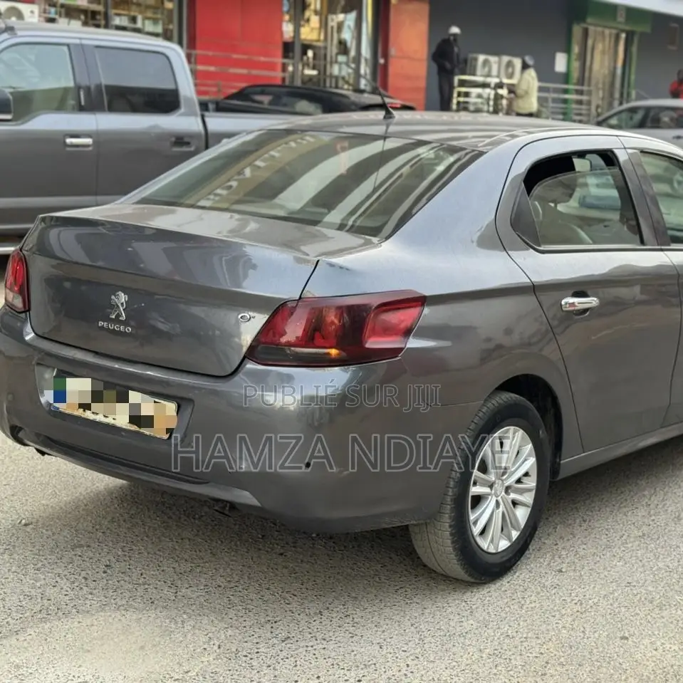 Peugeot 301 2021 Gris