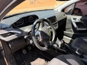 Peugeot 2008 2019 Gris