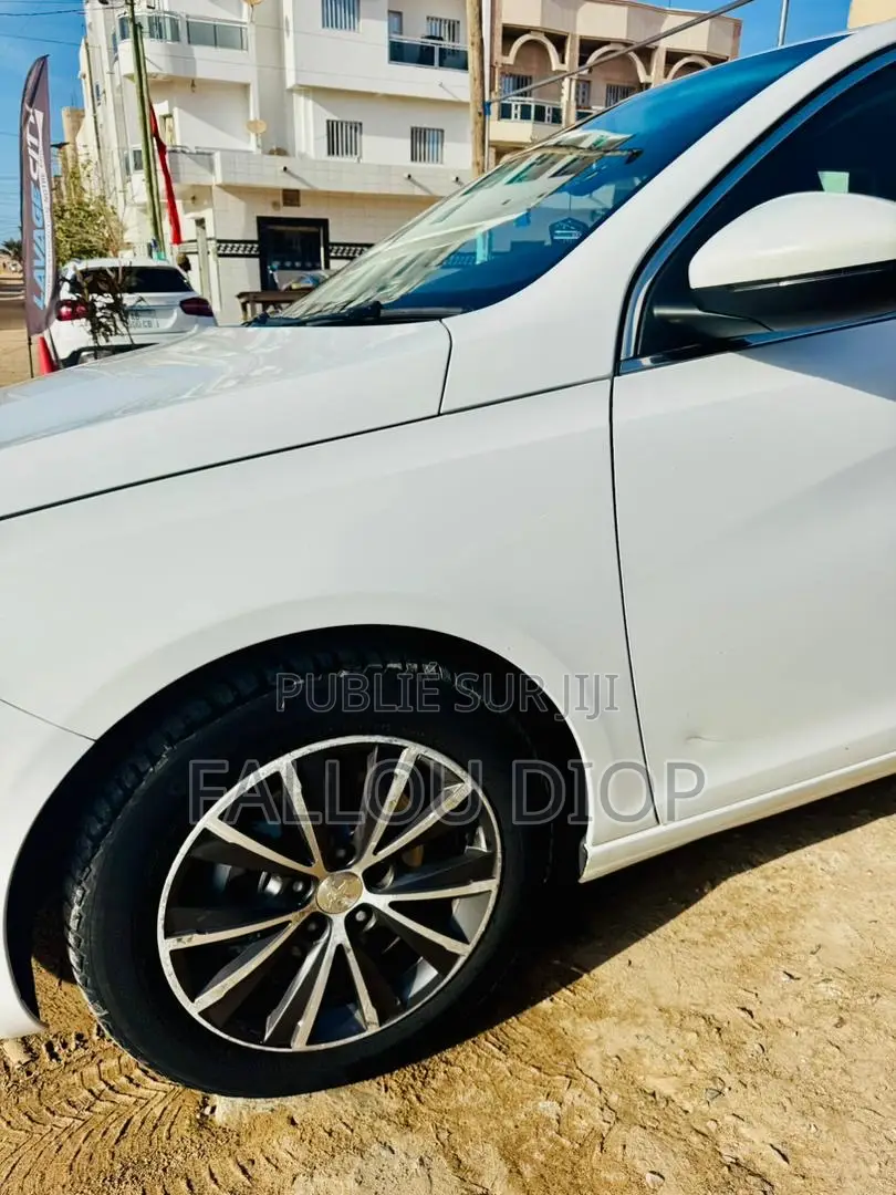 Peugeot 308 2016 Blanc