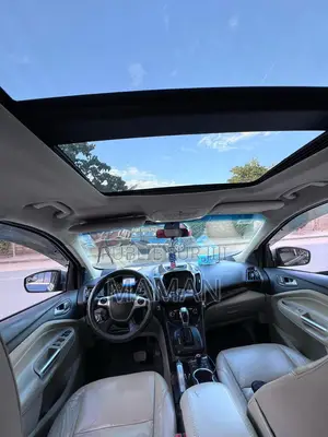 Ford Escape Titanium 4dr SUV (1.6L 4cyl Turbo 6A) 2015 Noir