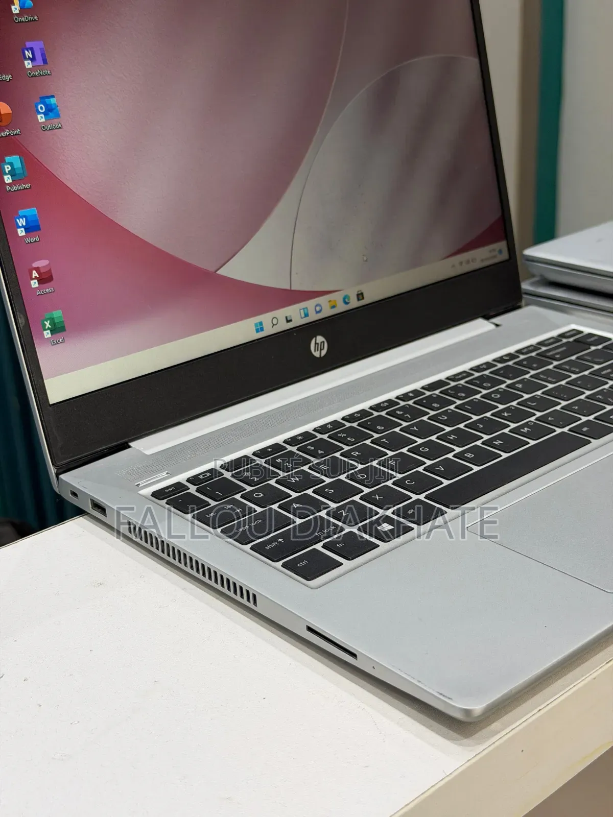 Nouveau HP ProBook 445 G9 16GB Intel Core i5 SSD 512GB