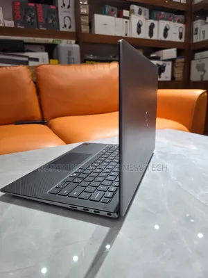 Nouveau Dell Precision 5480 64GB Intel Core Ultra 9 SSD 2T