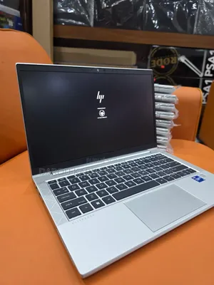 Nouveau HP EliteBook 830 G8 16GB Intel Core i7 SSD 512GB