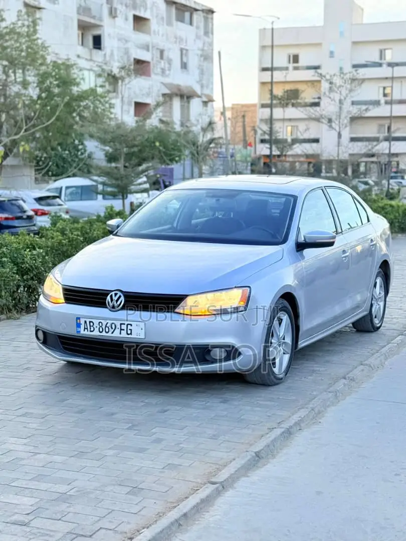 Volkswagen Jetta 2014 Gris