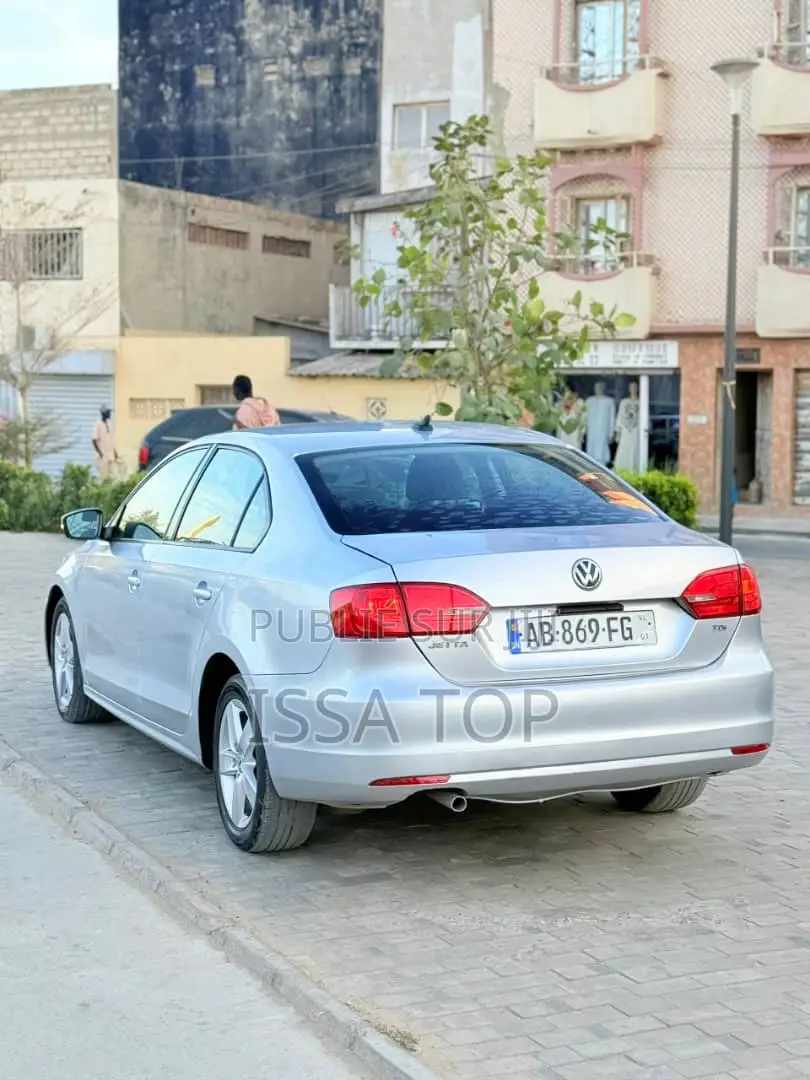 Volkswagen Jetta 2014 Gris