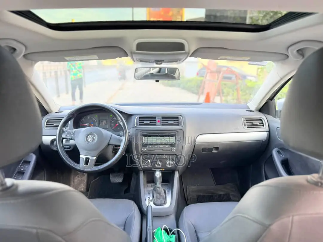 Volkswagen Jetta 2014 Gris