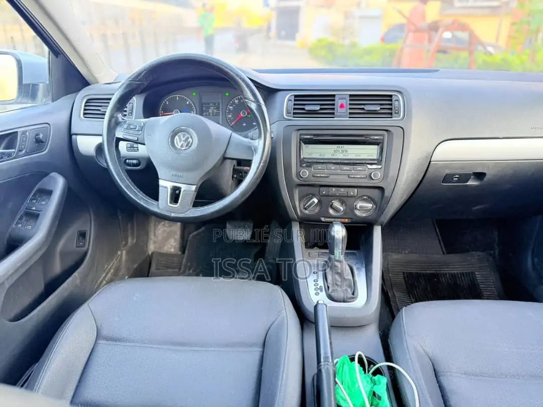 Volkswagen Jetta 2014 Gris