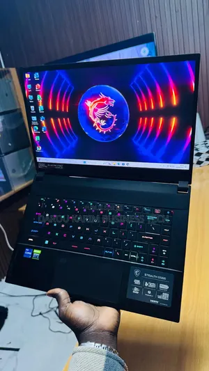 Nouveau MSI GS66 Stealth 12UHS 32GB Intel Core i7 SSD 1T