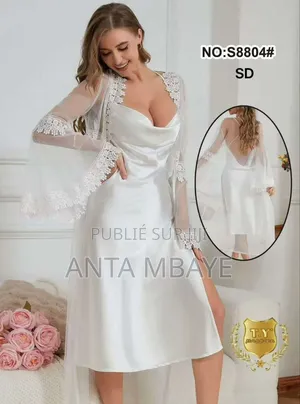 Nuisette Avec Manteau Transparent