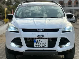 Ford Escape Titanium 4dr SUV (1.6L 4cyl Turbo 6A) 2014 Blanc