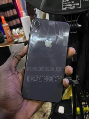 Nouveau Apple iPhone XR 64 GB Noir