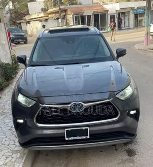Toyota Highlander 2023 Gris