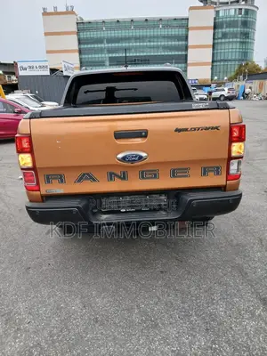 Ford Ranger 2015 Orange