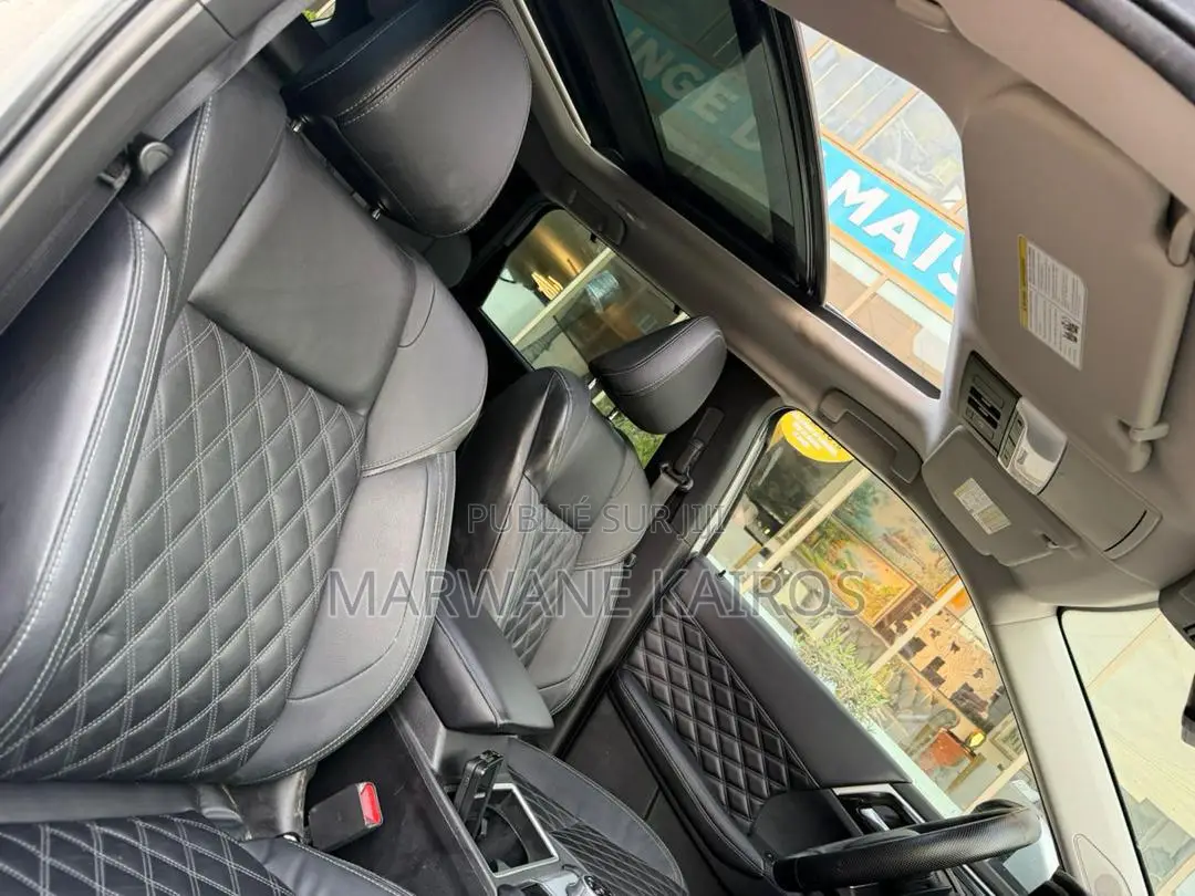 Mitsubishi Outlander 2023 Gris