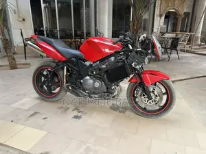 Honda VF 2004 Rouge