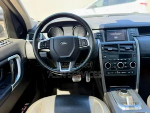 Land Rover Discovery 2018 Gris