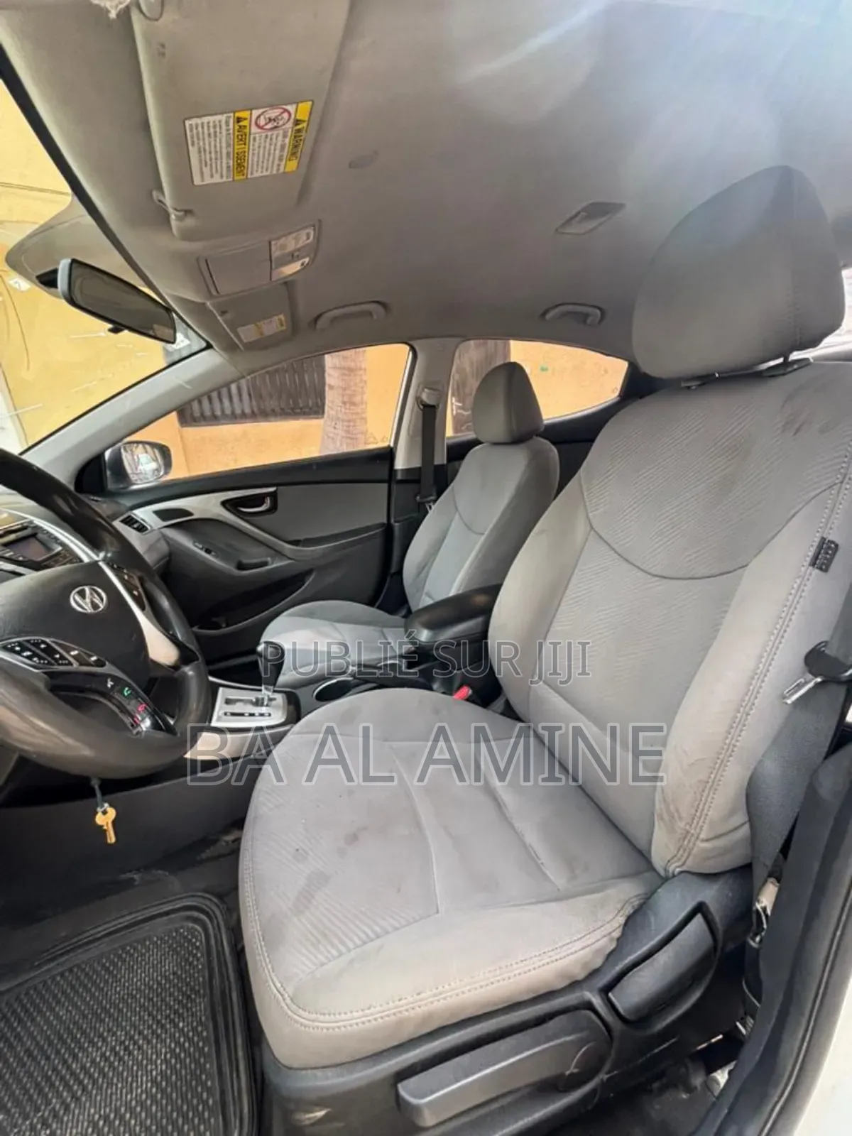 Hyundai Elantra SE Sedan FWD (2.0L 4cyl 6M) 2017 Gris