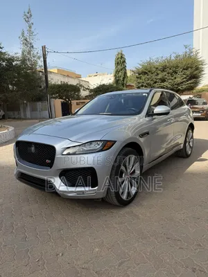 Jaguar F-Pace S AWD 2018 Gris