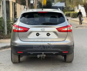 Nissan Qashqai 2016 Gris