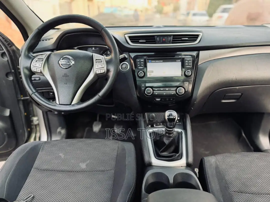 Nissan Qashqai 2016 Gris