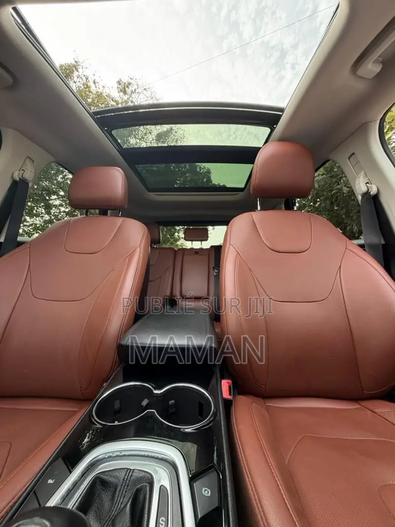 Ford Edge Titanium 4dr FWD (2.0L 4cyl 6A) 2016 Marron