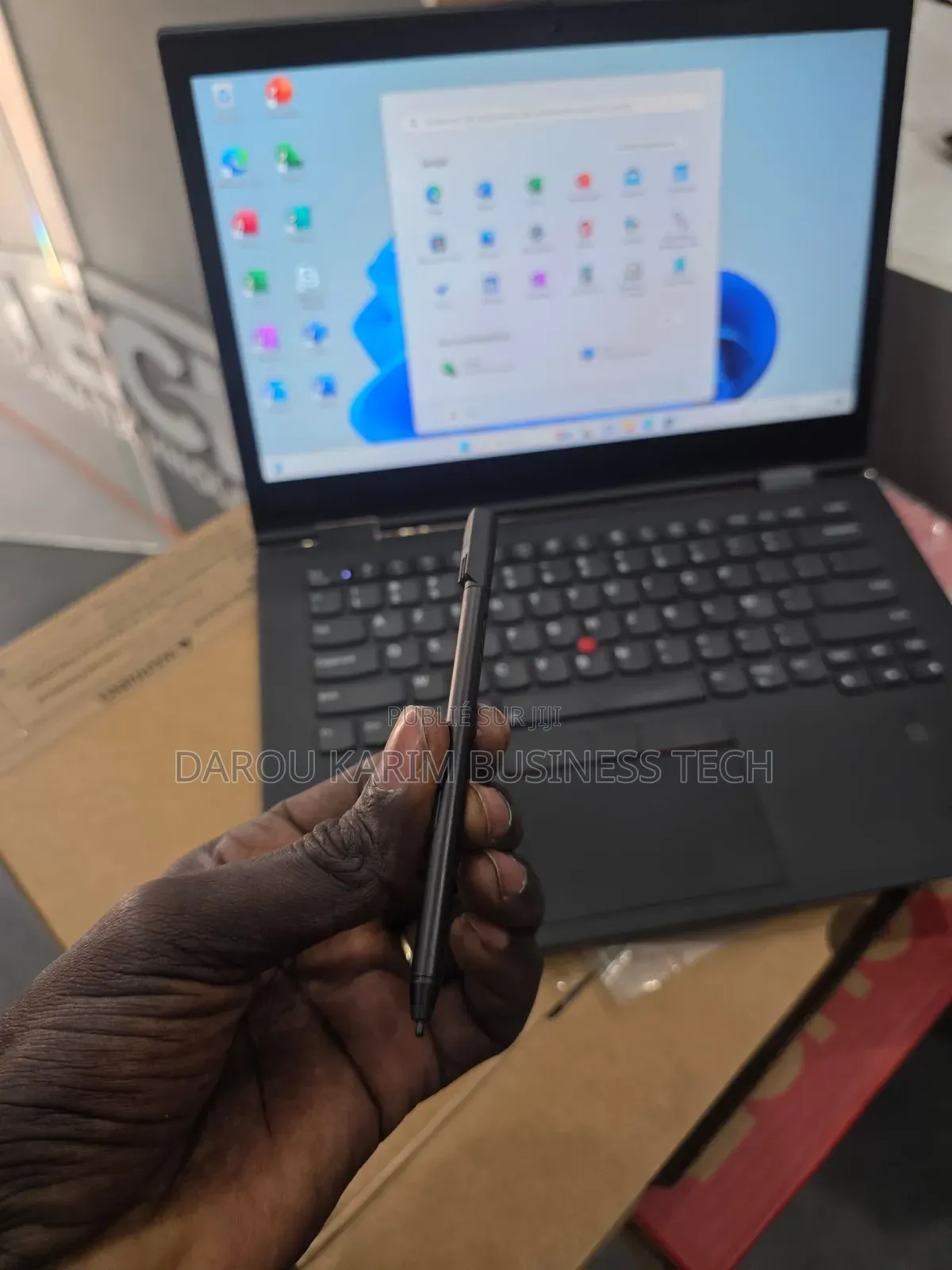 Nouveau Lenovo Thinkpad X1 Yoga 16GB Intel Core i7 SSD 512GB