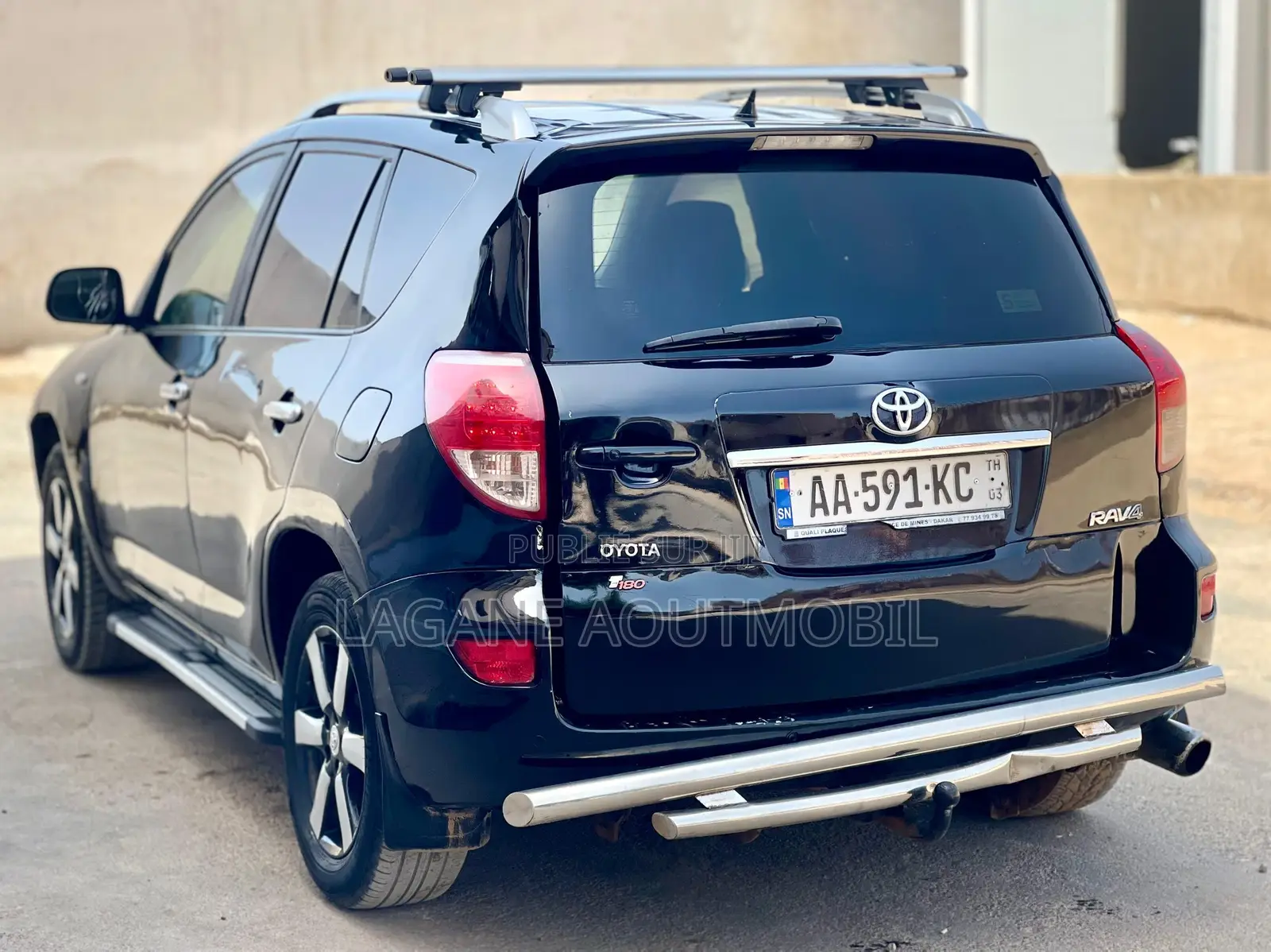 Toyota RAV4 2010 Noir