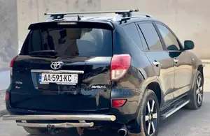 Toyota RAV4 2010 Noir