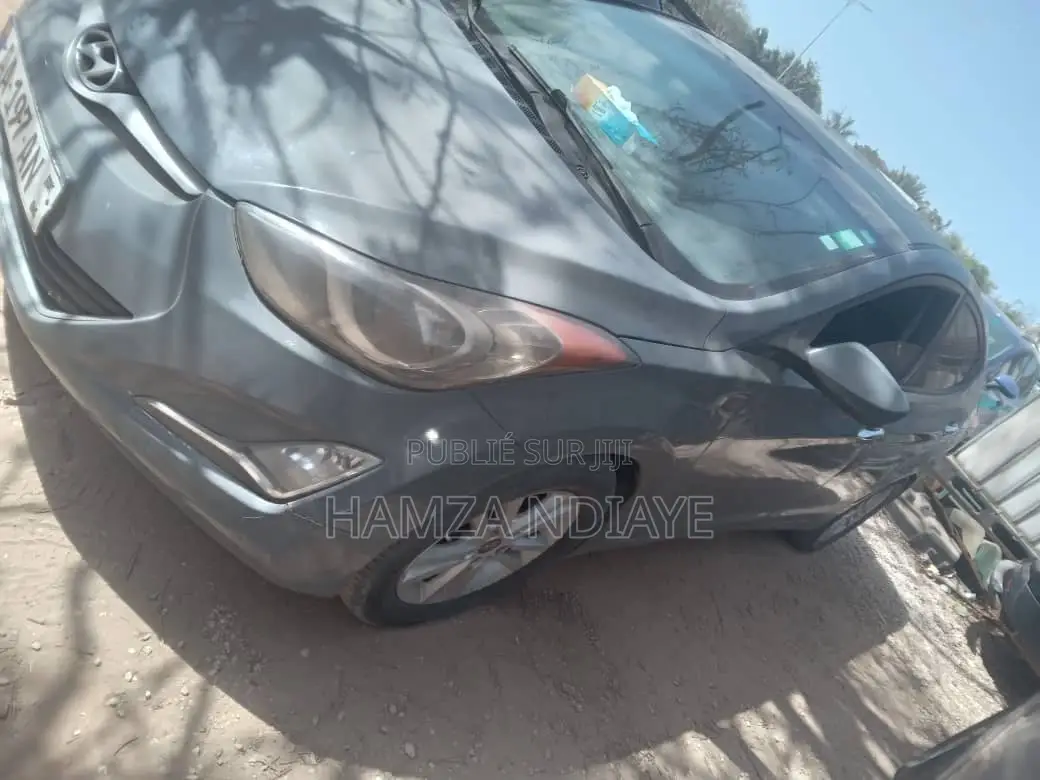Hyundai Elantra 2012 Gris
