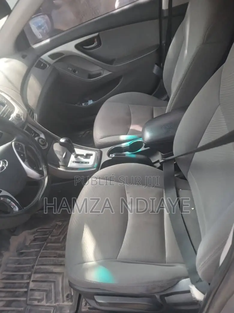 Hyundai Elantra 2012 Gris