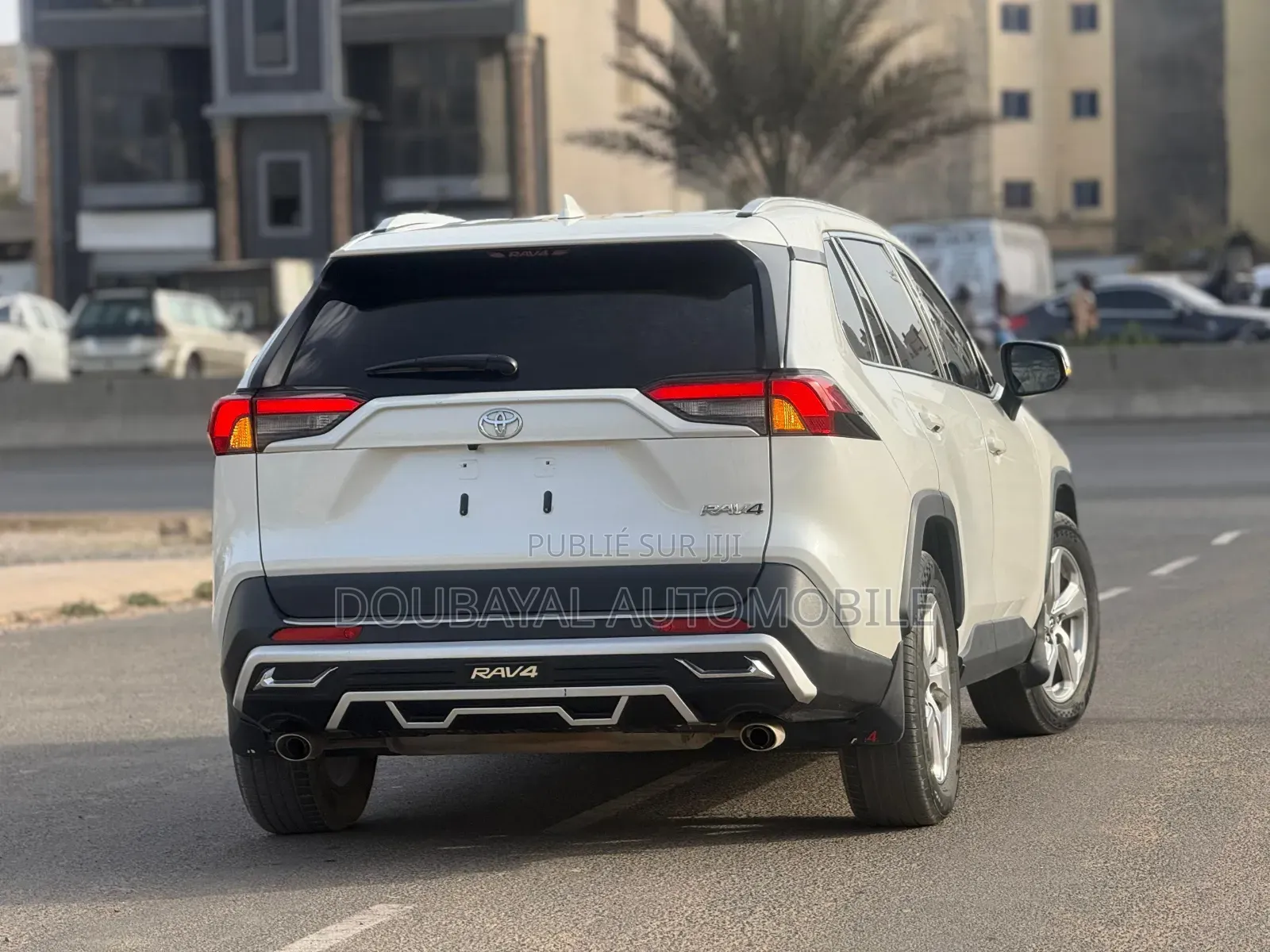 Toyota RAV4 2021 Blanc