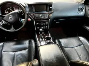 Nissan Pathfinder 2014 Noir