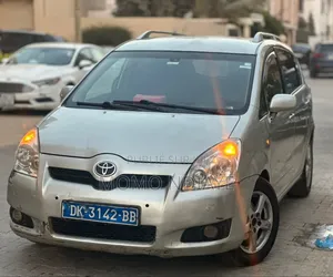 Toyota Verso 2009 Gris