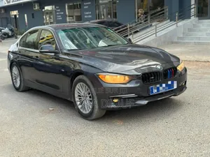 BMW 318i 2014 Noir