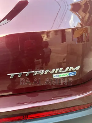 Ford Edge Titanium 4dr AWD 2017 Rouge