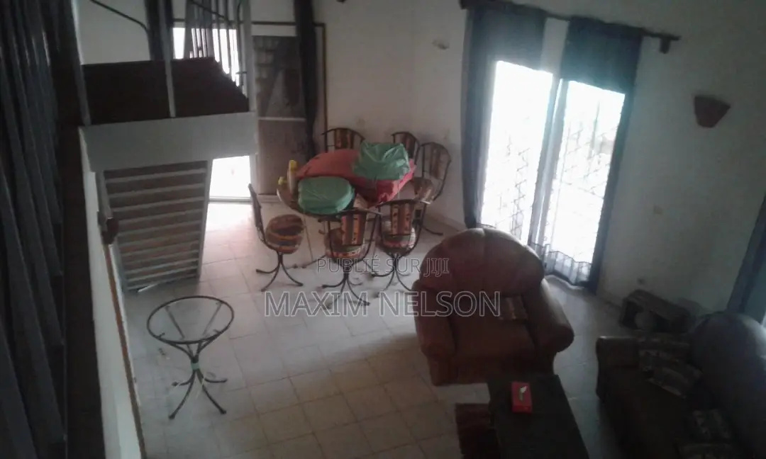 Furnished 2chbre Villa dans Sindia à Louer
