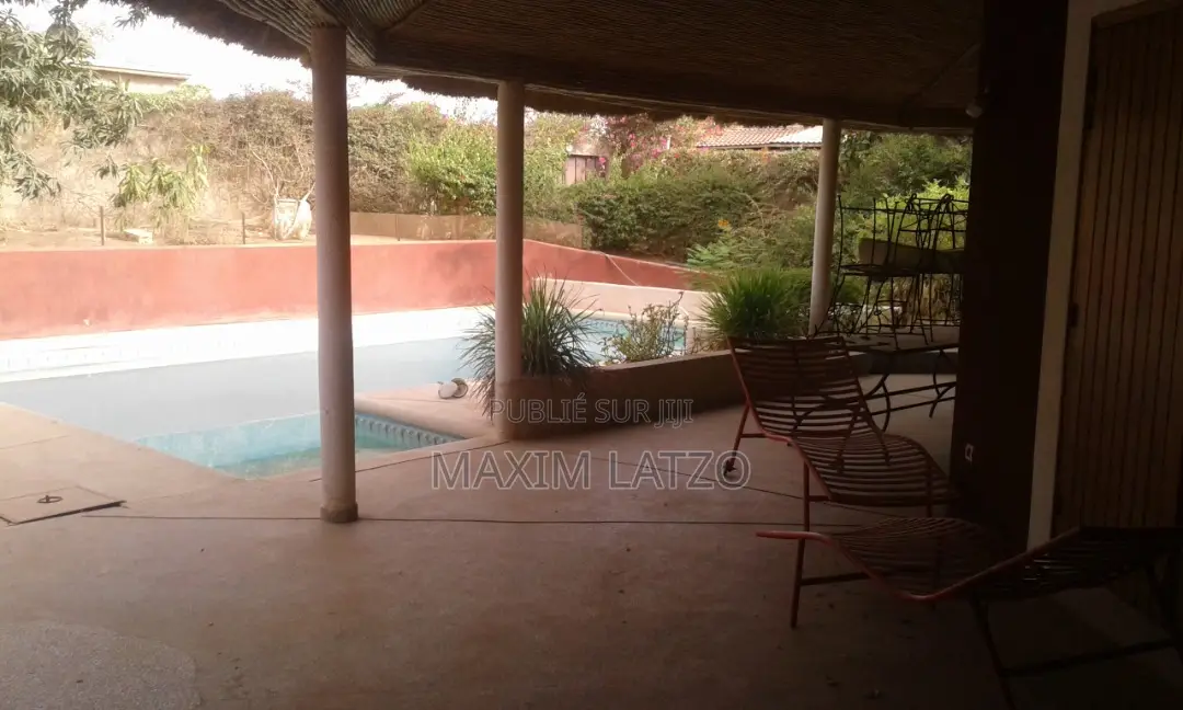 Furnished 2chbre Villa dans Sindia à Louer