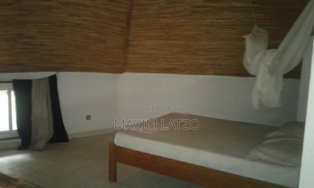 Furnished 2chbre Villa dans Sindia à Louer