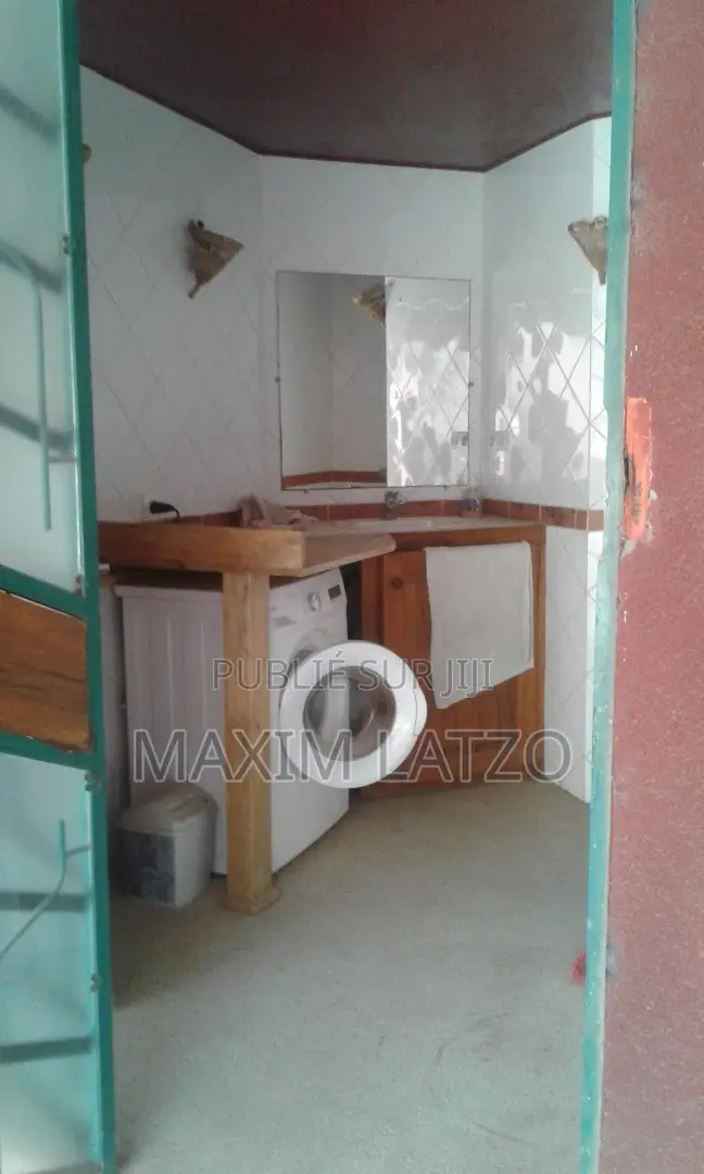 Furnished 2chbre Villa dans Sindia à Louer