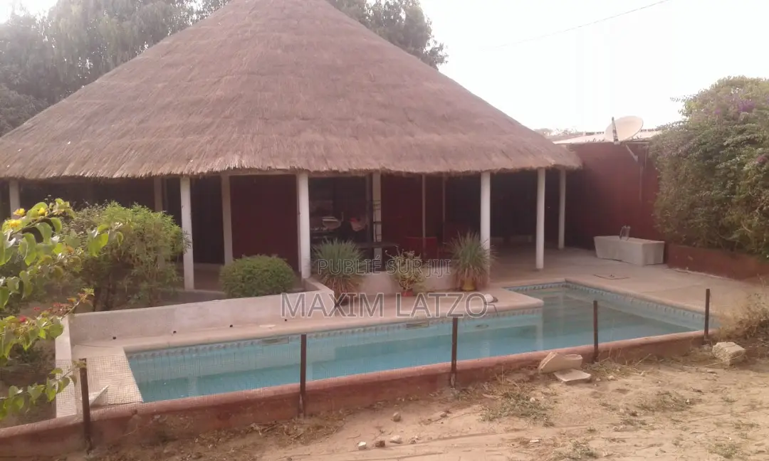 Furnished 2chbre Villa dans Sindia à Louer