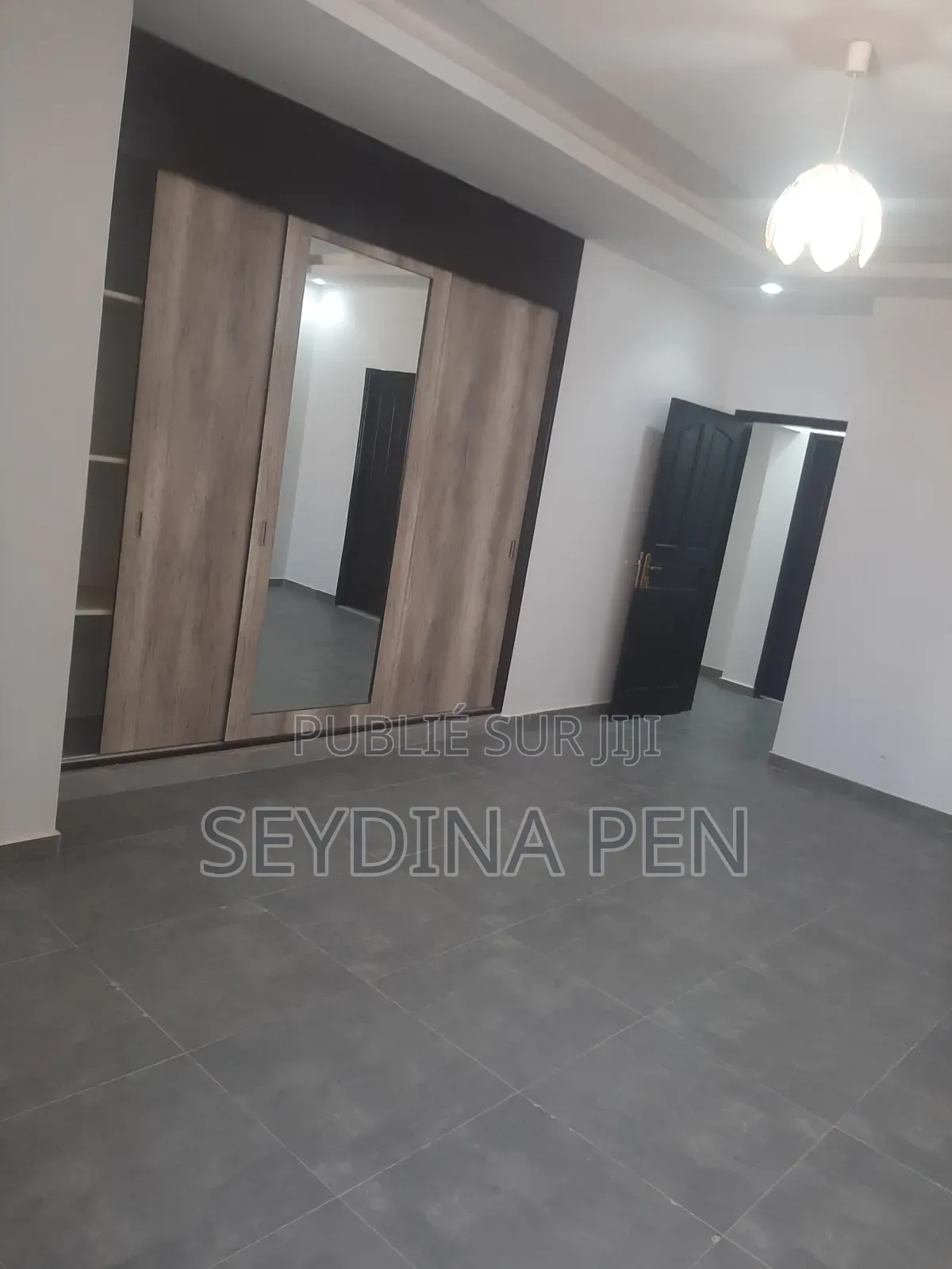 2chbre Appartement dans Gabs Building, Sicap-Liberté à Louer