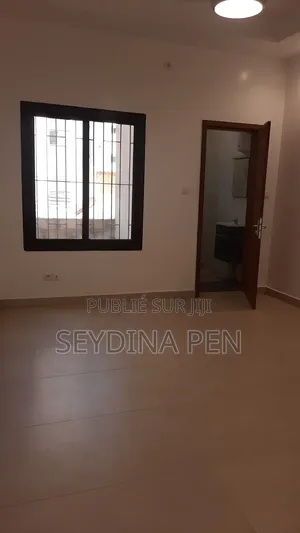 2chbre Appartement dans Gabs Building, Sicap-Liberté à Louer