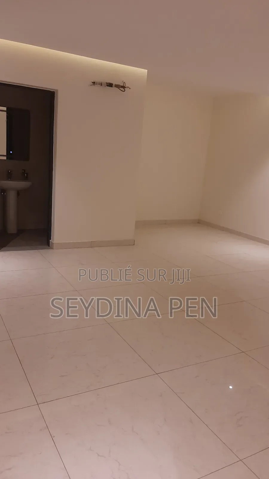 2chbre Appartement dans Gabs Building, Sicap-Liberté à Louer