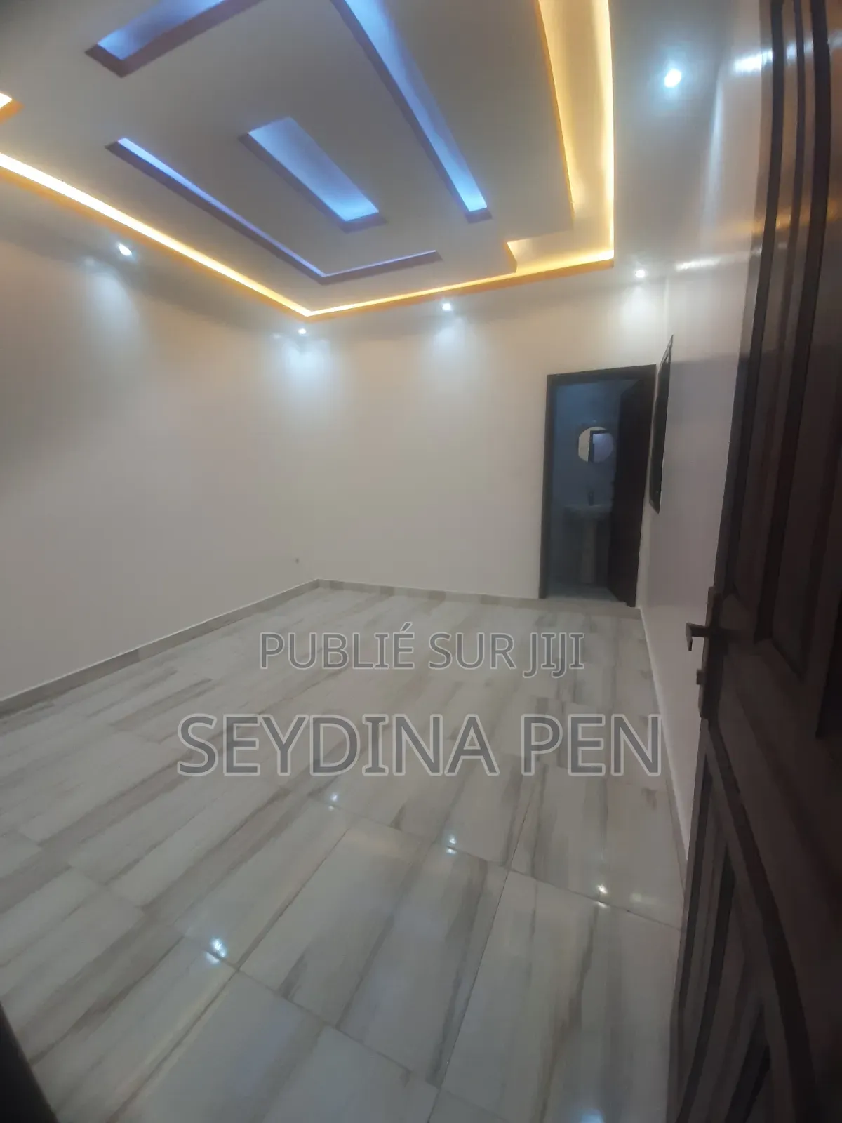 1chbre Studio dans Pepz Building, Grand Yoff à Louer