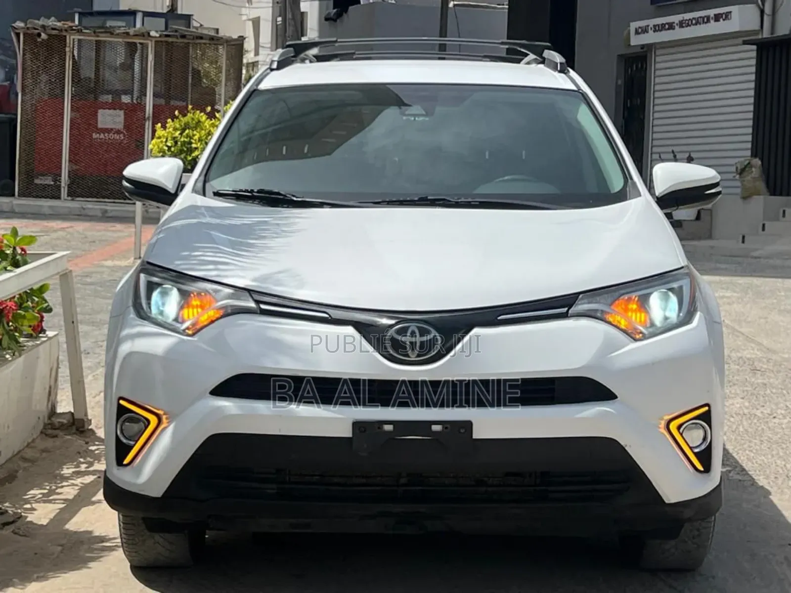 Toyota RAV4 LE 4dr SUV AWD (2.5L 4cyl 6A) 2018 Blanc
